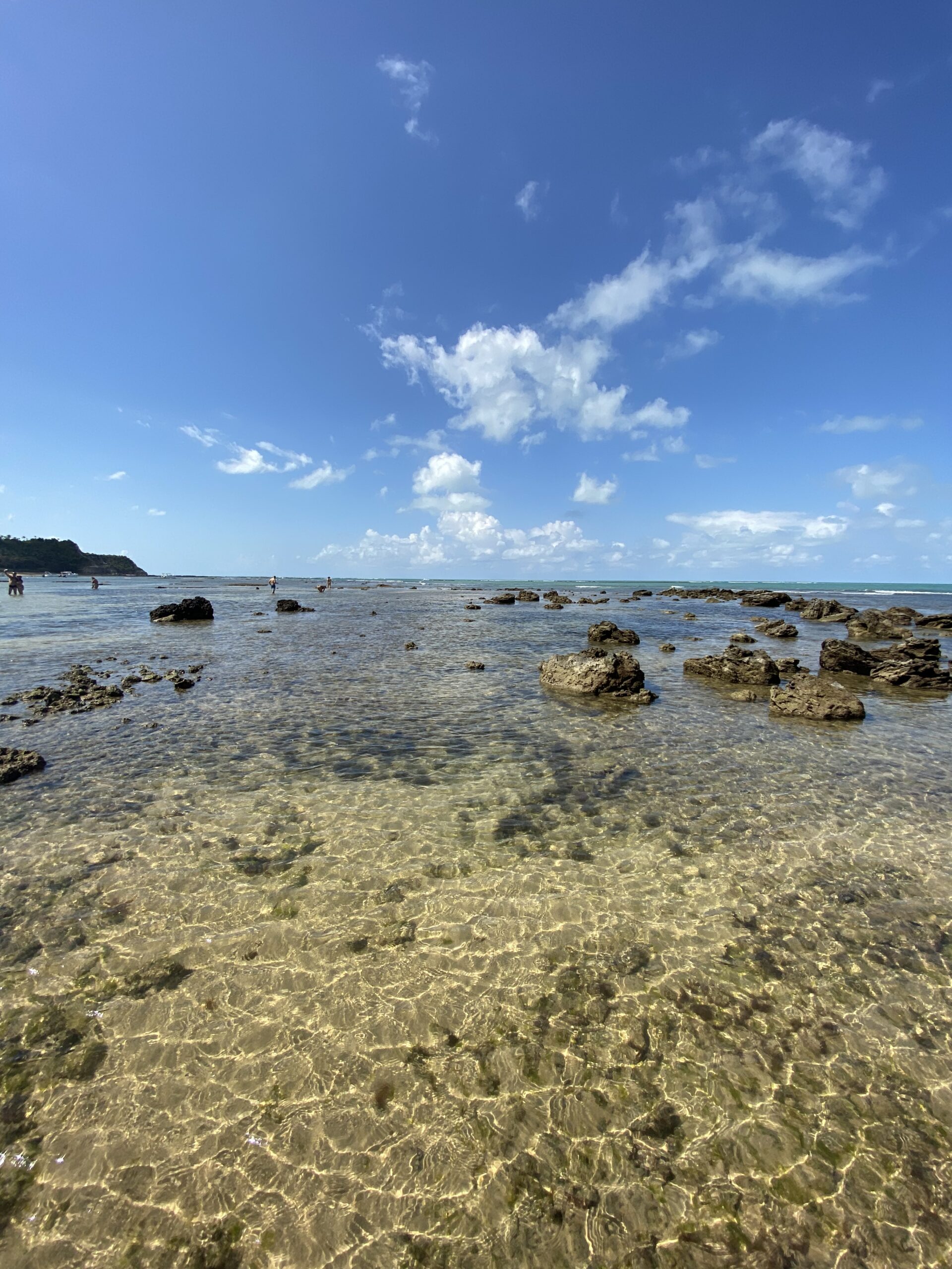 piscinas naturais da Praia do Espelho na maré baixa